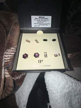 Revealed Jewelry She's A Trend Setter Earring Set RBP8444